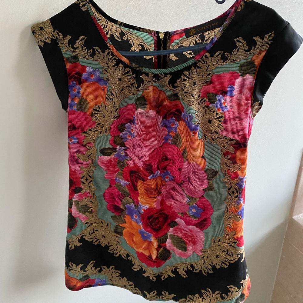The Limited short sleeve top